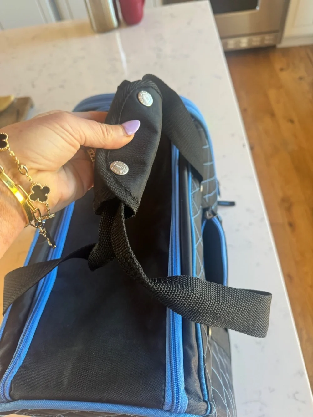 SHERPA PET CARRIER TSA APPROVED ONLY USED ONCE FOR A FRENCH BULLDOG PUPPY HAS S